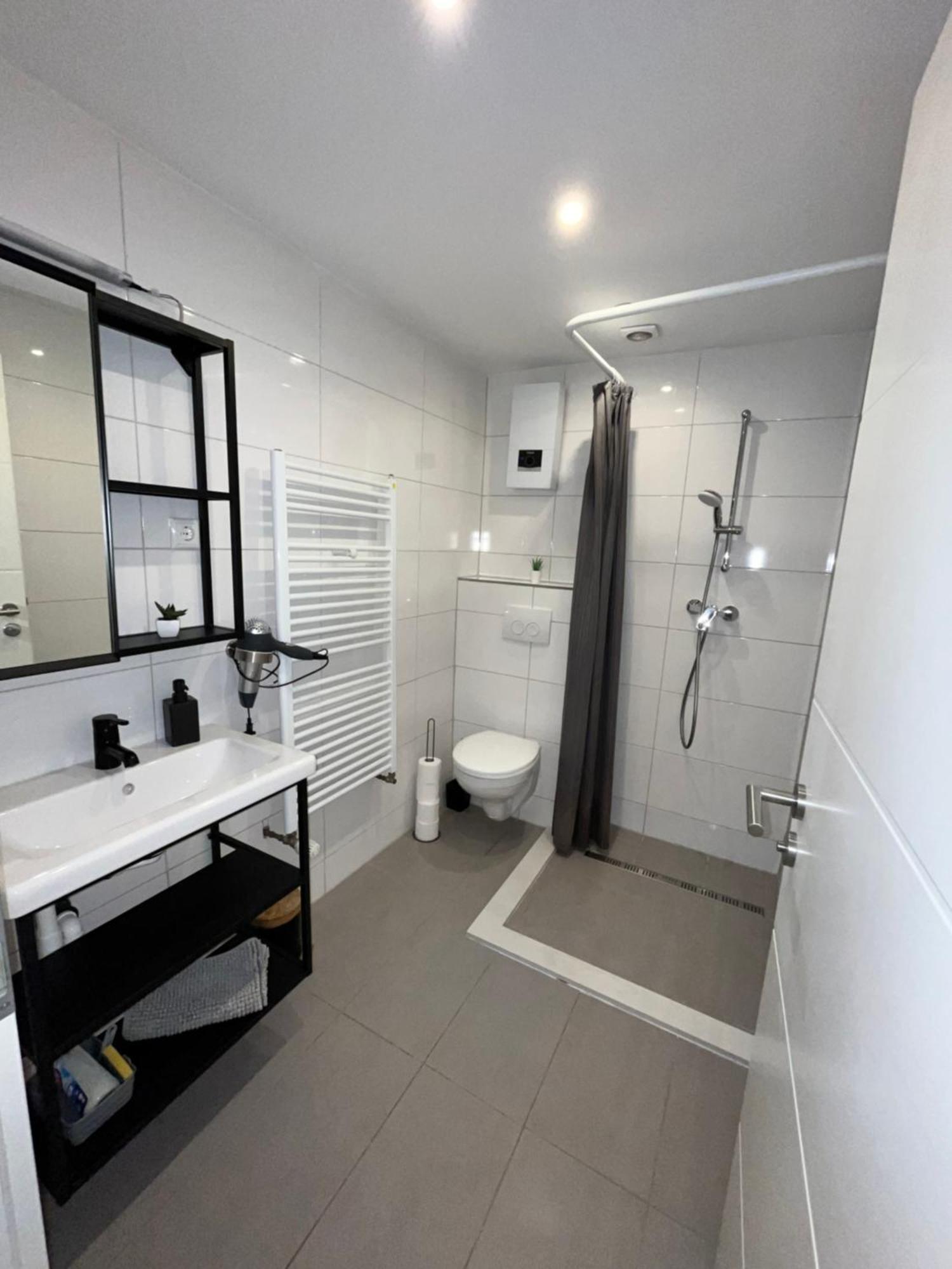 Apartment Central 10B 40Qm Wi-Fi Free Parking Calm Back House Dortmund Eksteriør billede